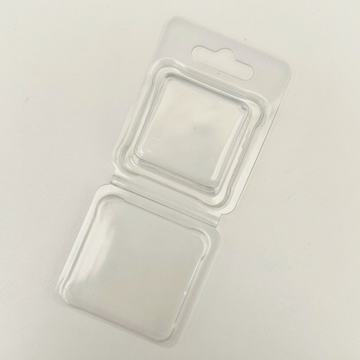 1oz Square Cavity Clamshell